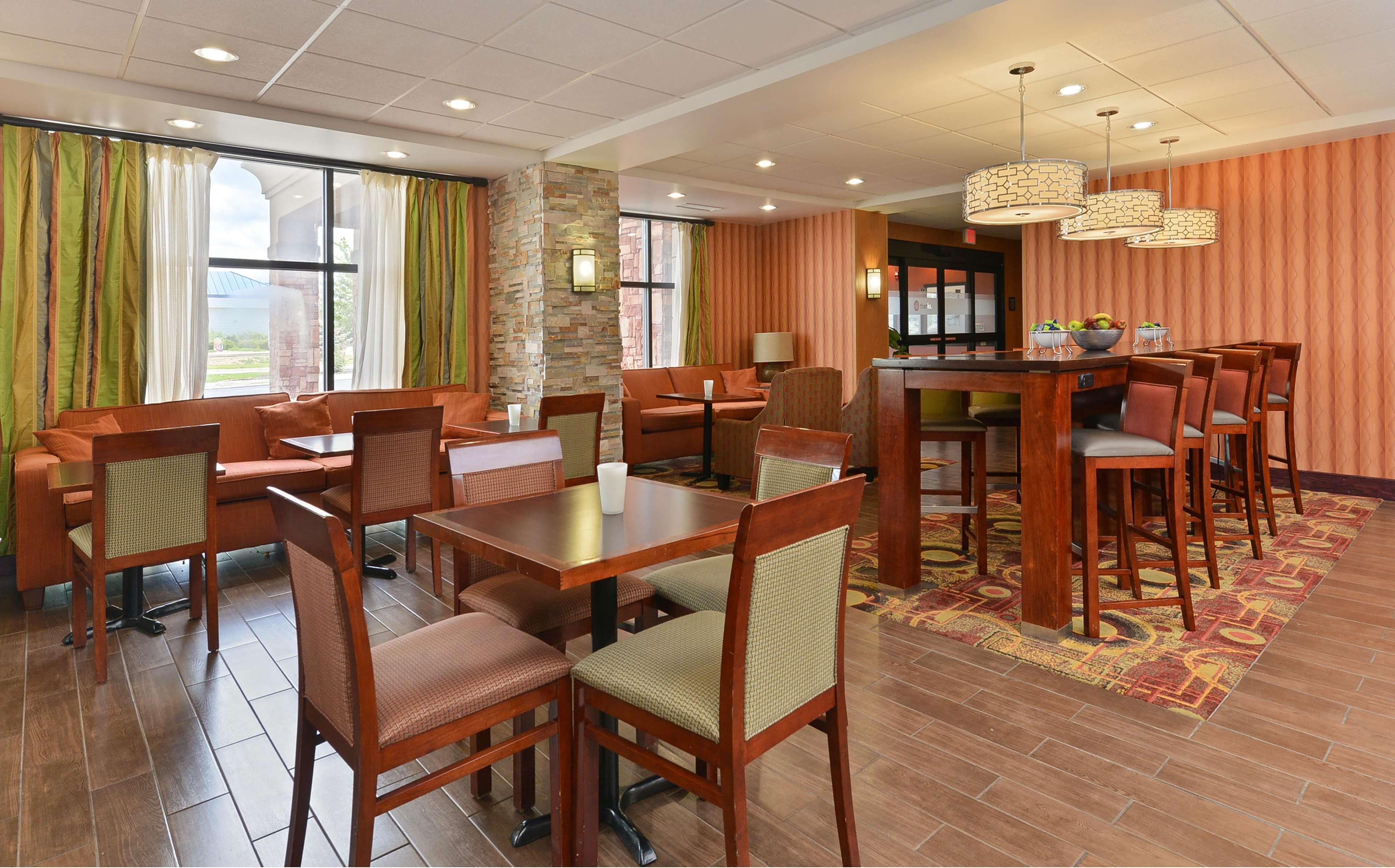 Hampton Inn Muscatine Extérieur photo