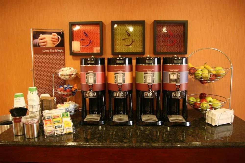 Hampton Inn Muscatine Restaurant photo